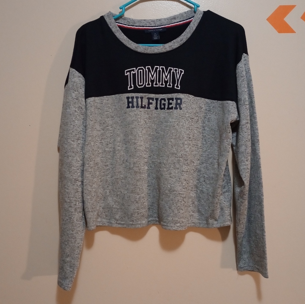 Tommy Hilfiger Crop Top Long Sleeve shirt size MEDIUM